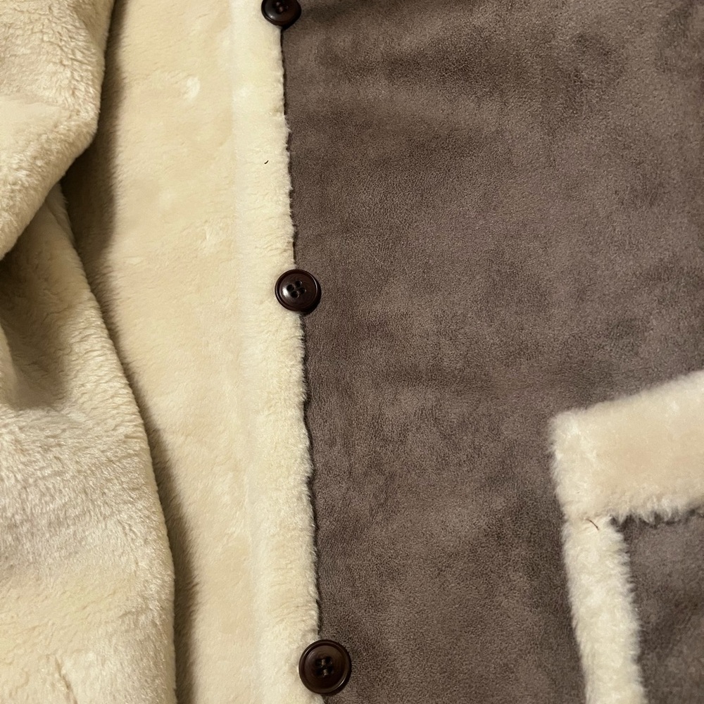 Abercrombie & Fitch Brown Suede Jacket with Cream Shearling Trim - Picture 6 of 10